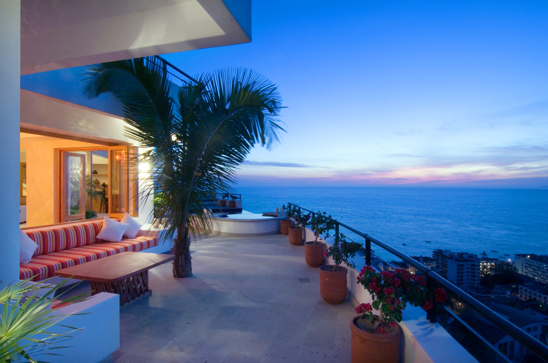 VILLA VENTANA Galvan Real Estate