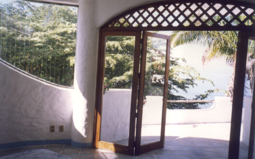 CASA QUEEN OF HEARTS