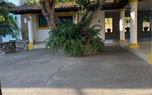 EVENT SALON AND PLAZITA CHIMAPU