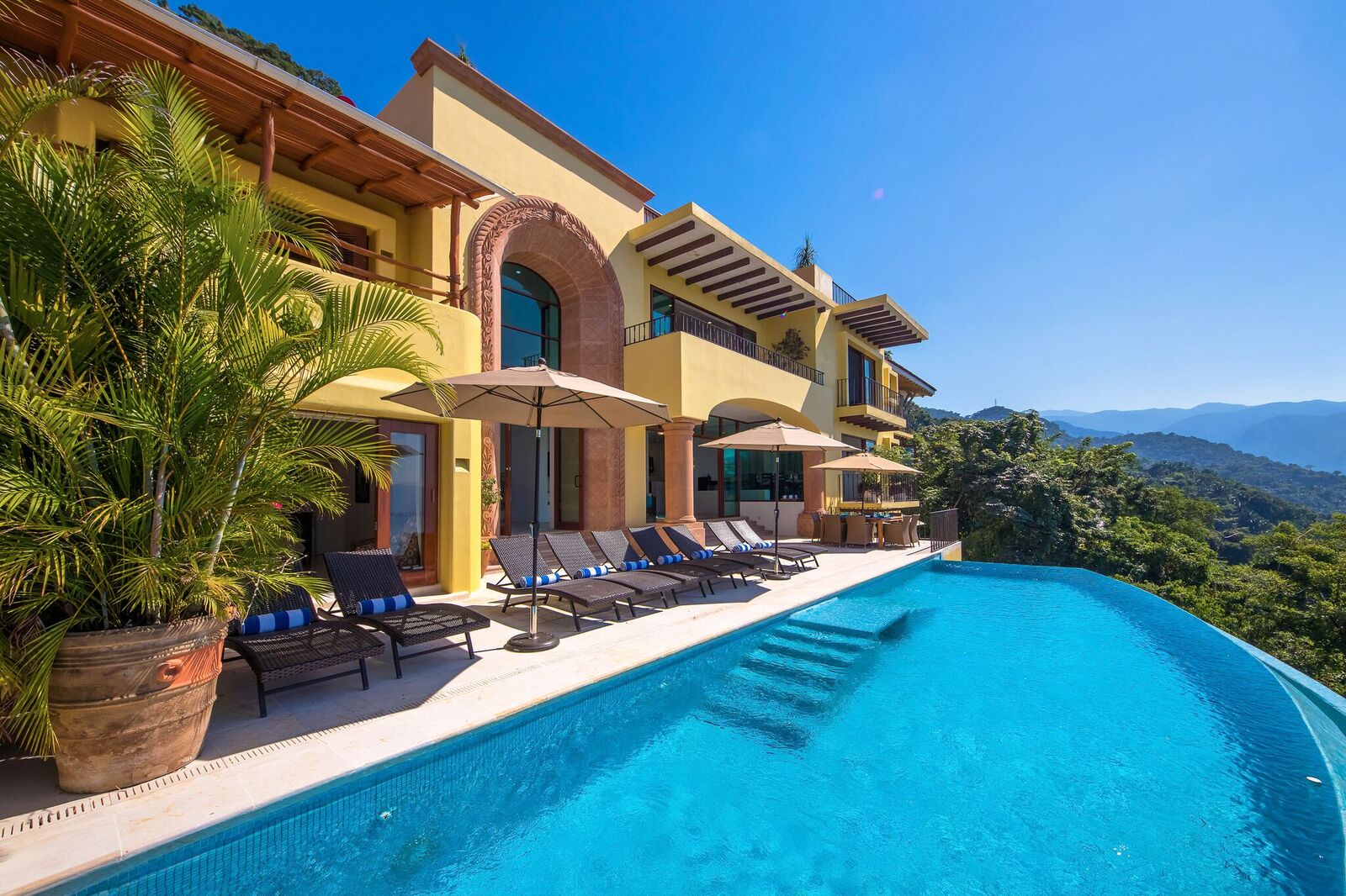 Villa Santa Cruz