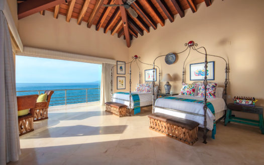 VILLA BAHIA