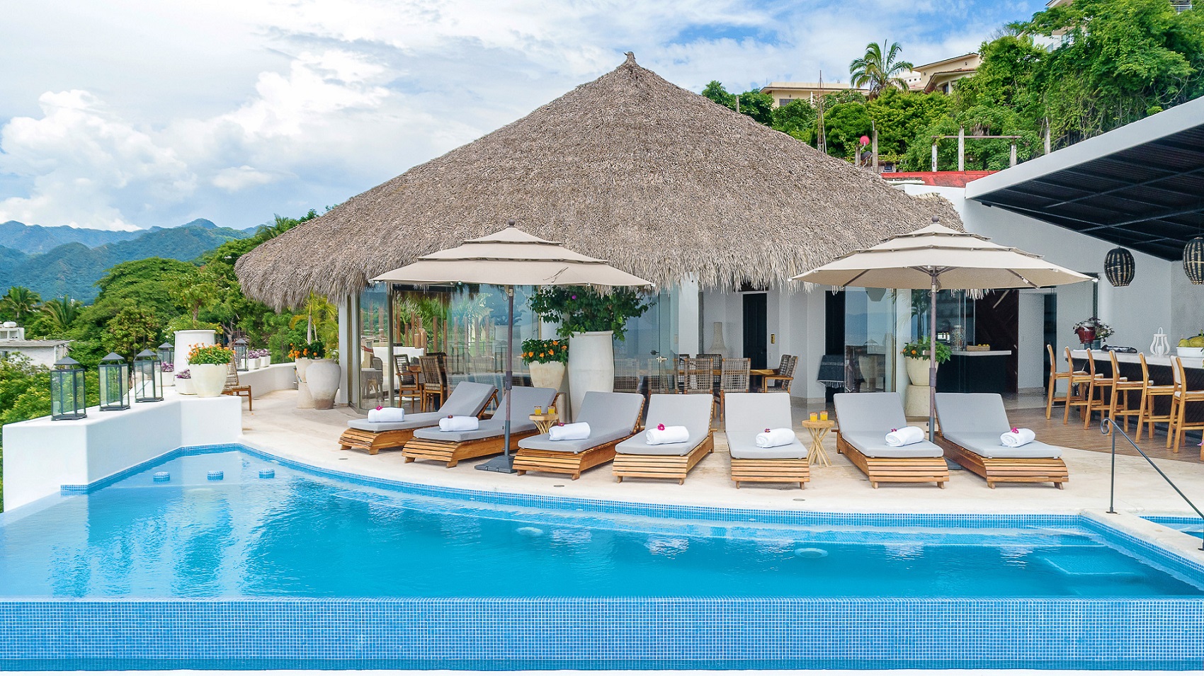 VILLA IRIS Galvan Real Estate