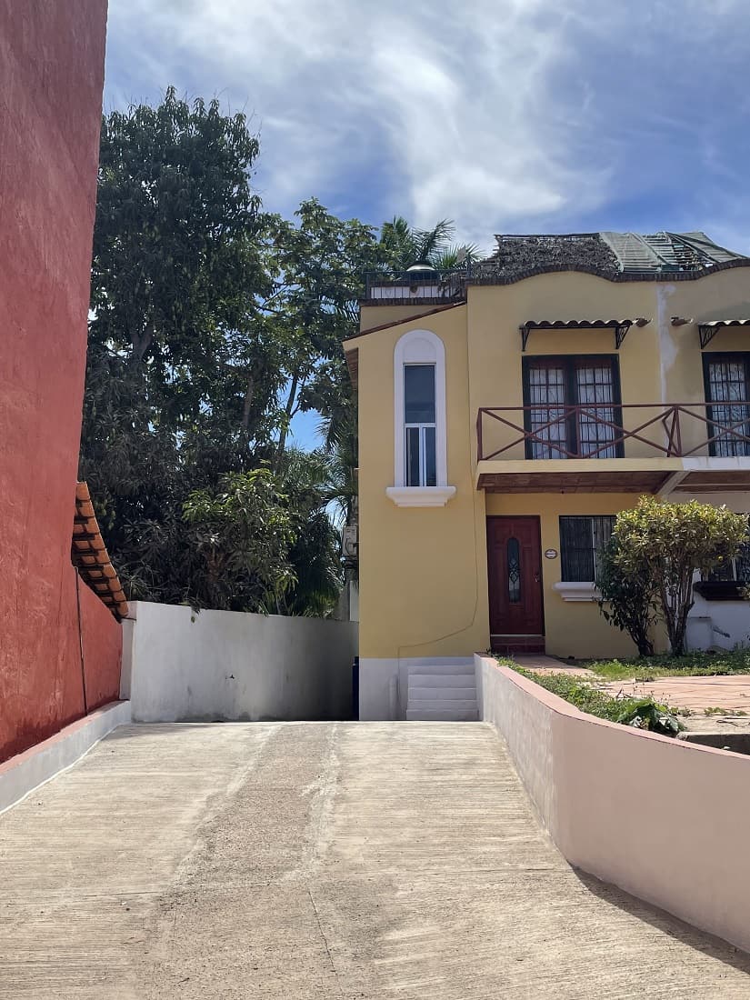 CASA TREBOL AZUL Galvan Real Estate