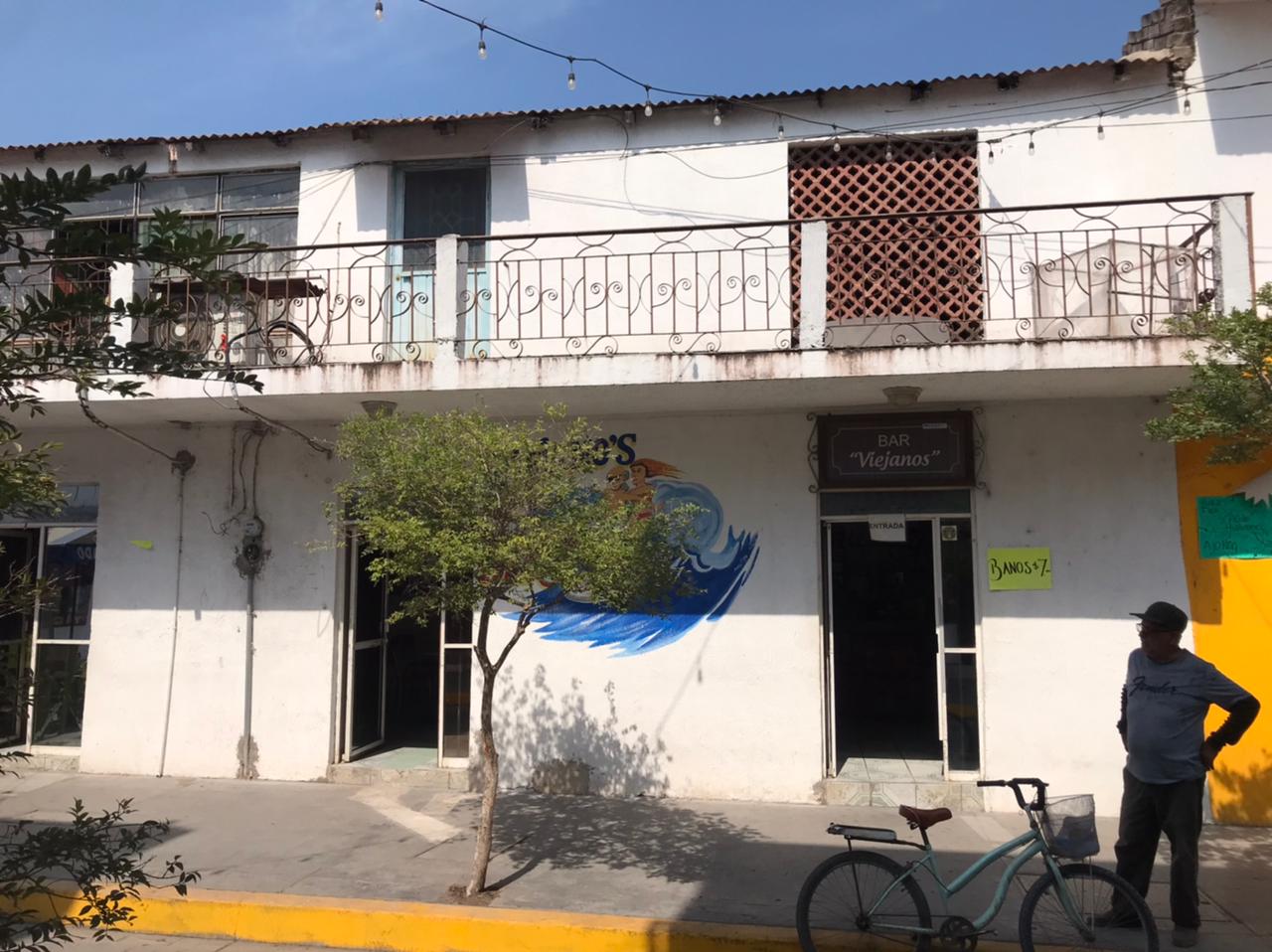 Viejanos Bar