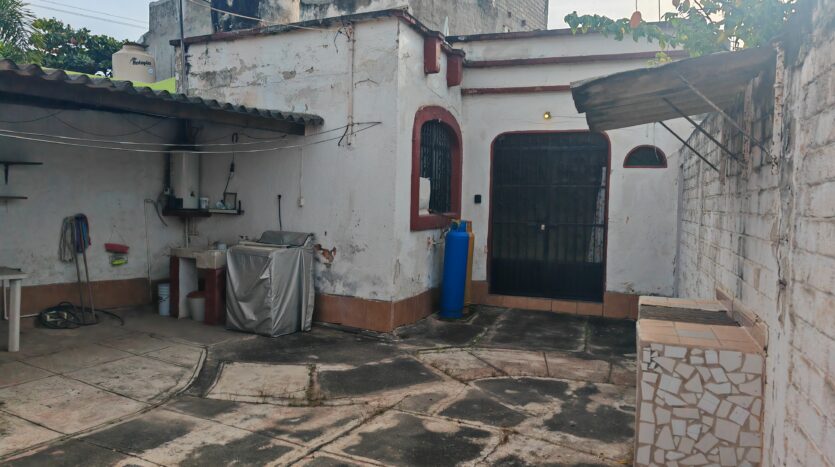 CASA MADERO